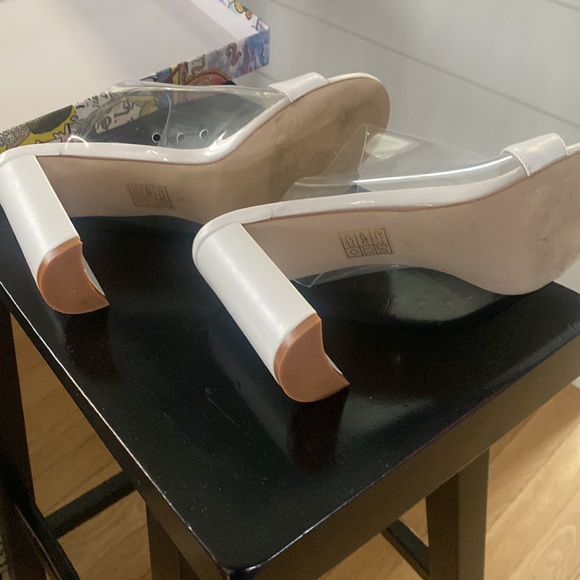 Jeffrey Campbell white and clear slides sz 9 like new - Picture 3 of 5